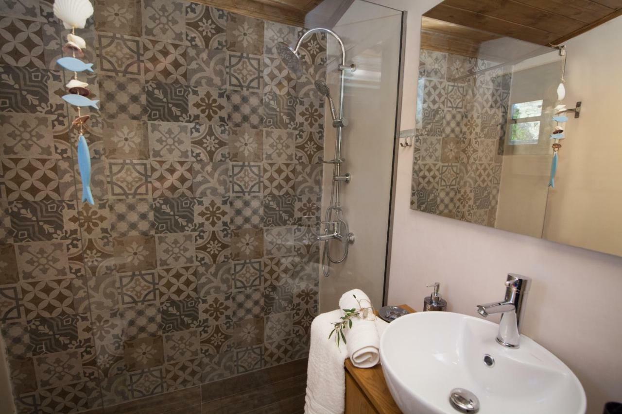 Aristidis'S Plouti Moires Guest House ภายนอก รูปภาพ